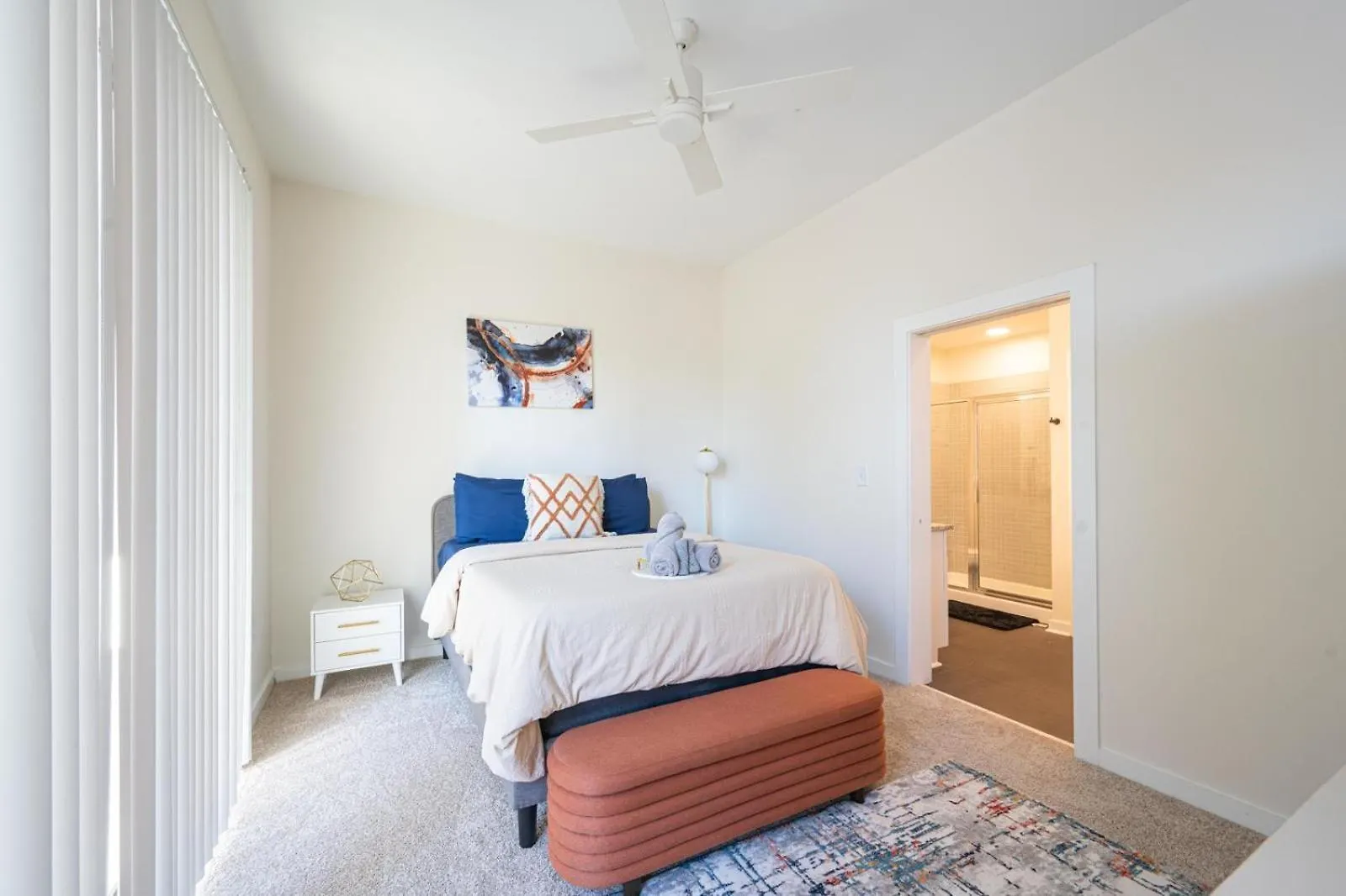 Apartment Stylish 2-Bedroom Apt In Charlotte With Free Parking